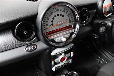 2009 Mini COOPER - Thumbnail