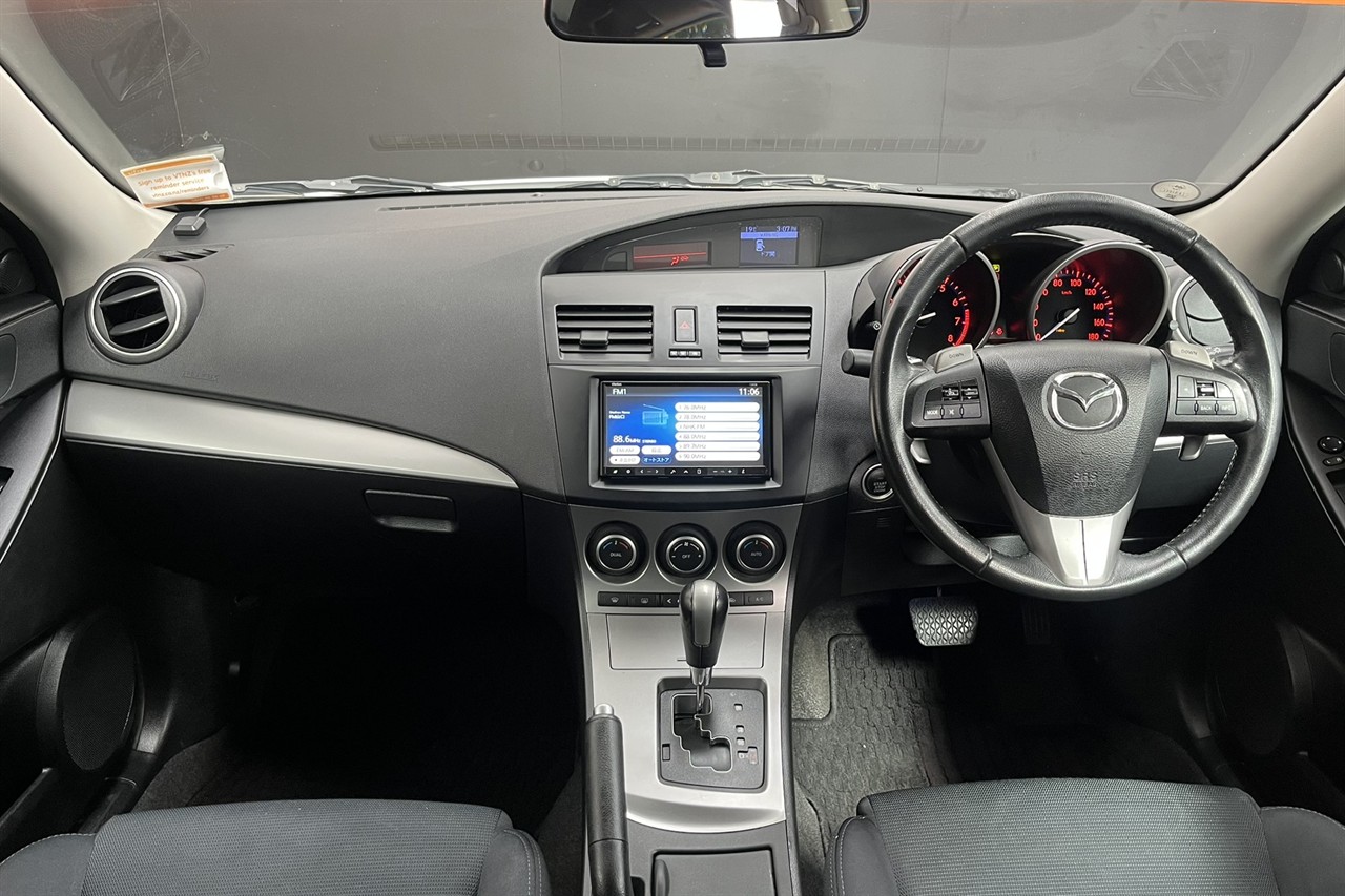 2010 Mazda Axela