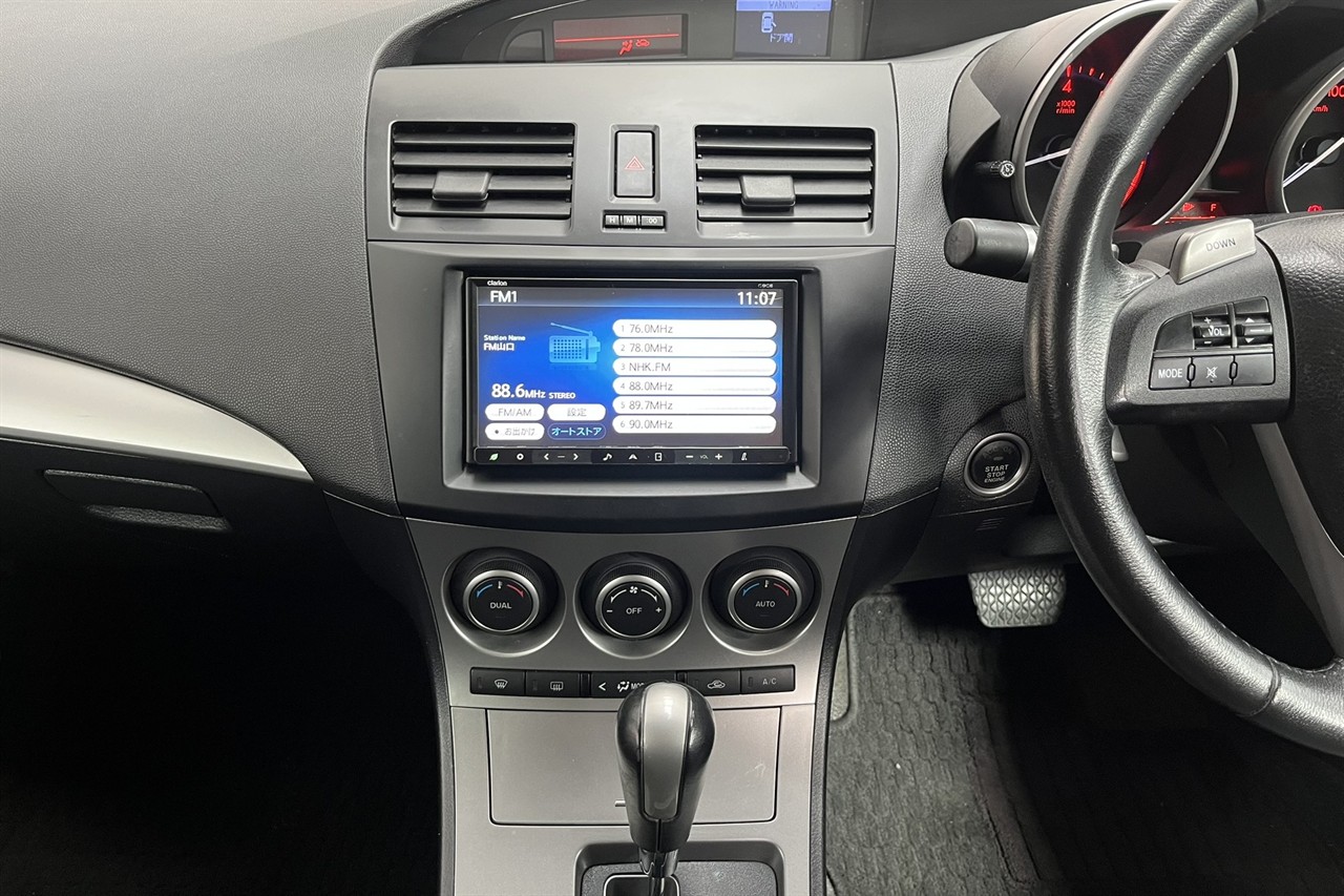 2010 Mazda Axela