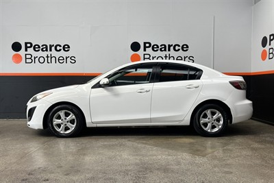 2010 Mazda Axela - Thumbnail