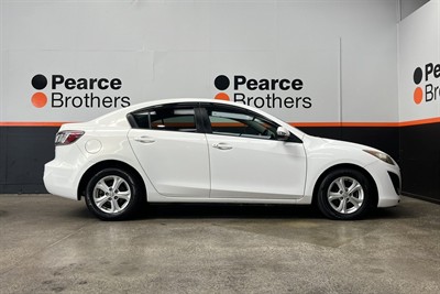 2010 Mazda Axela - Thumbnail