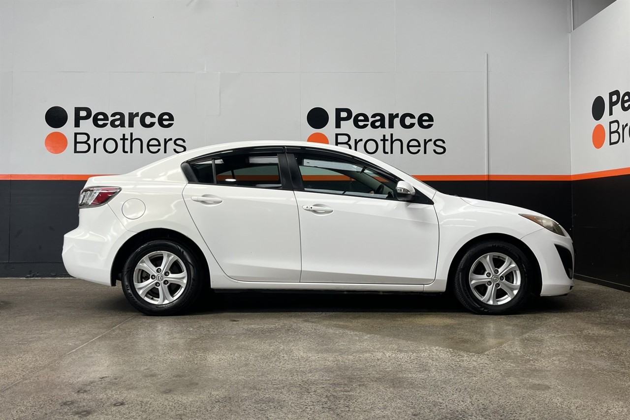 2010 Mazda Axela