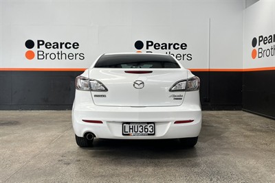 2010 Mazda Axela - Thumbnail
