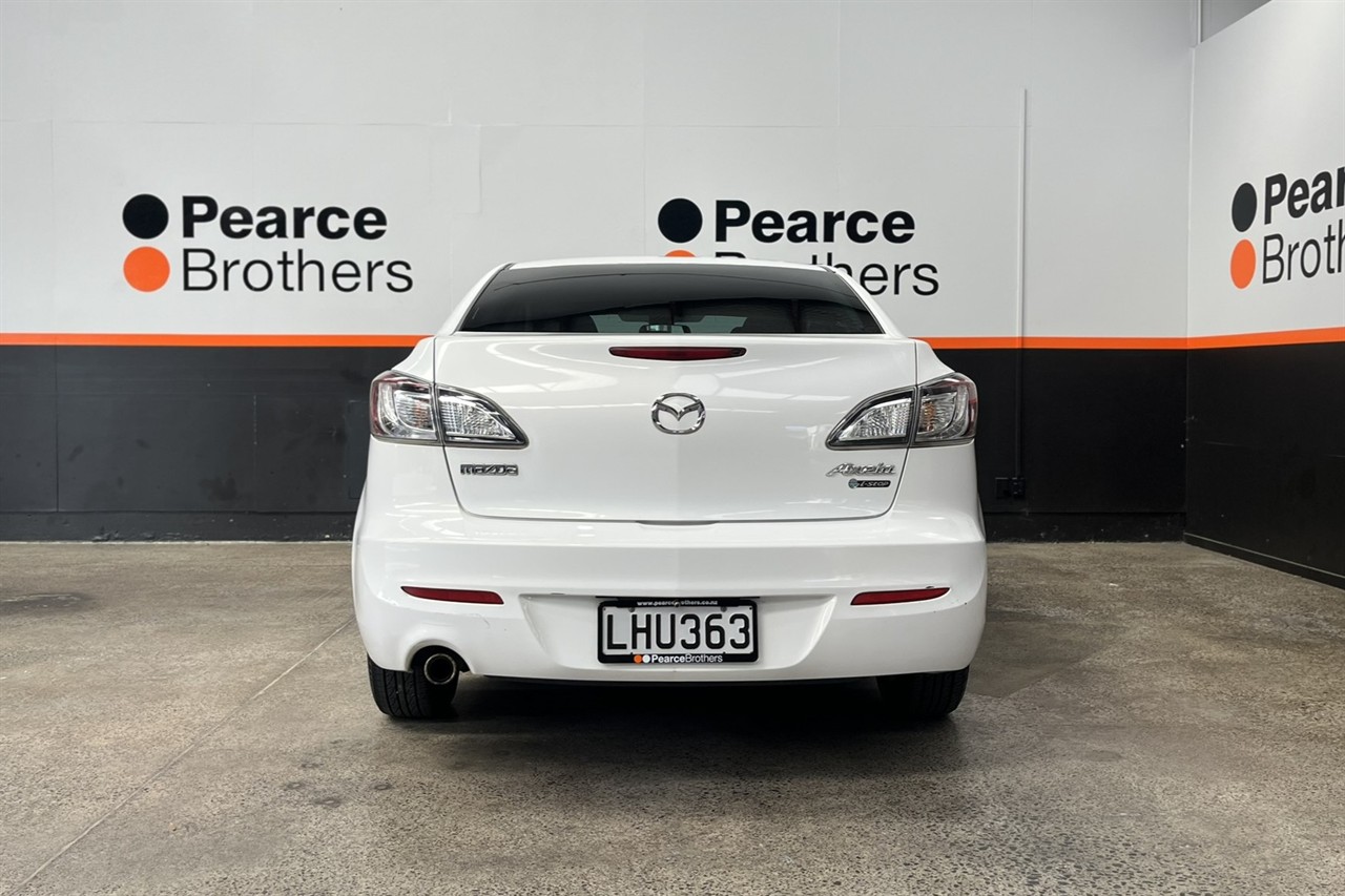 2010 Mazda Axela