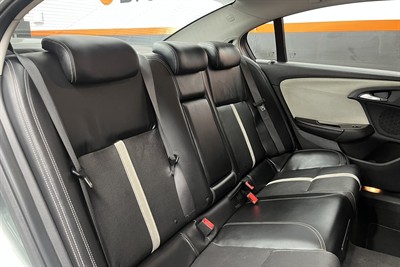 2013 Holden Commodore - Thumbnail