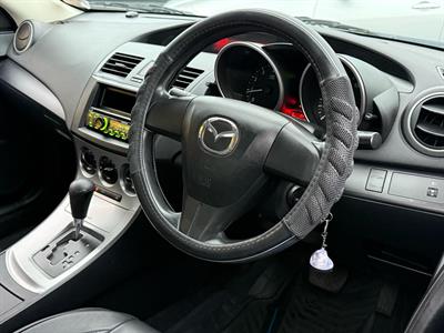 2011 Mazda Axela - Thumbnail