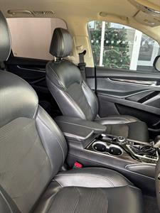 2022 LDV D90 - Thumbnail