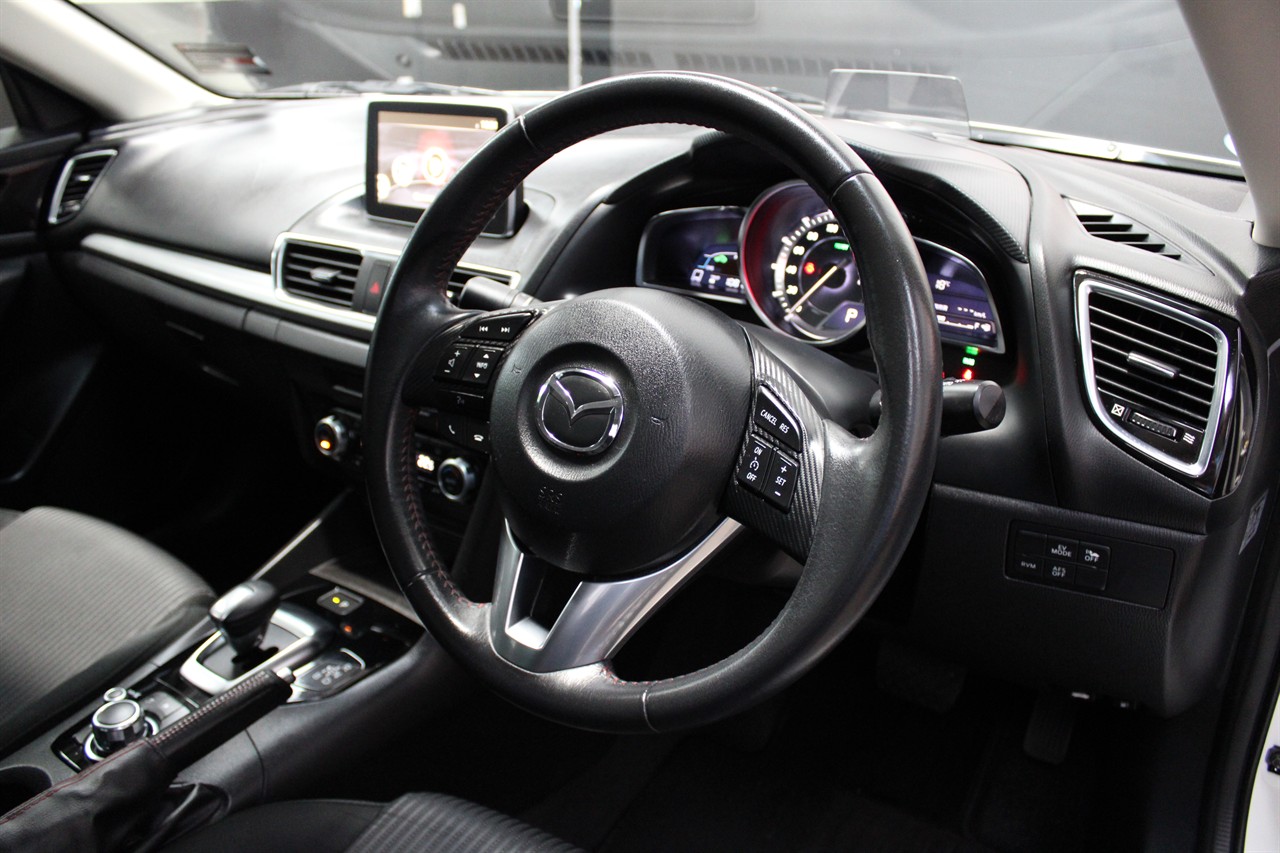 2013 Mazda Axela