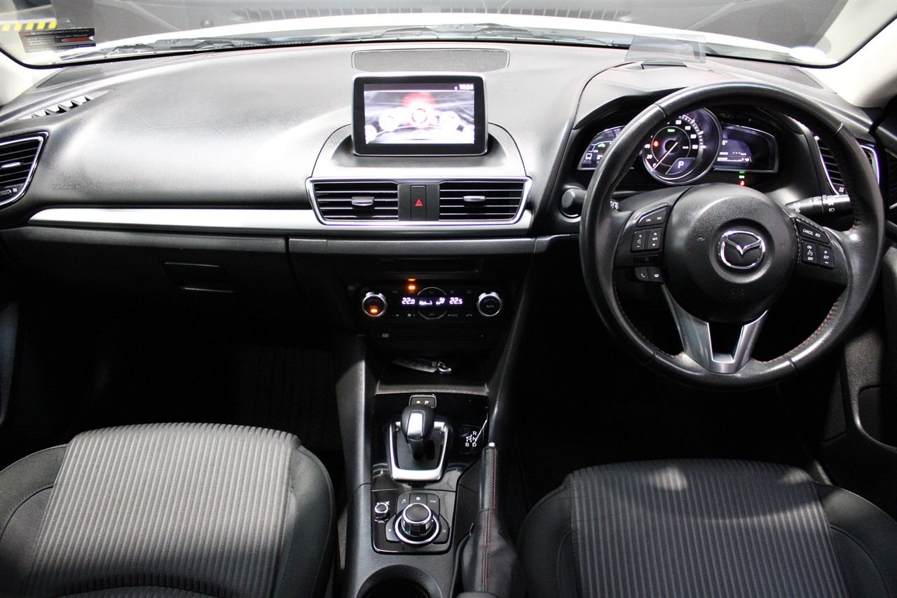2013 Mazda Axela