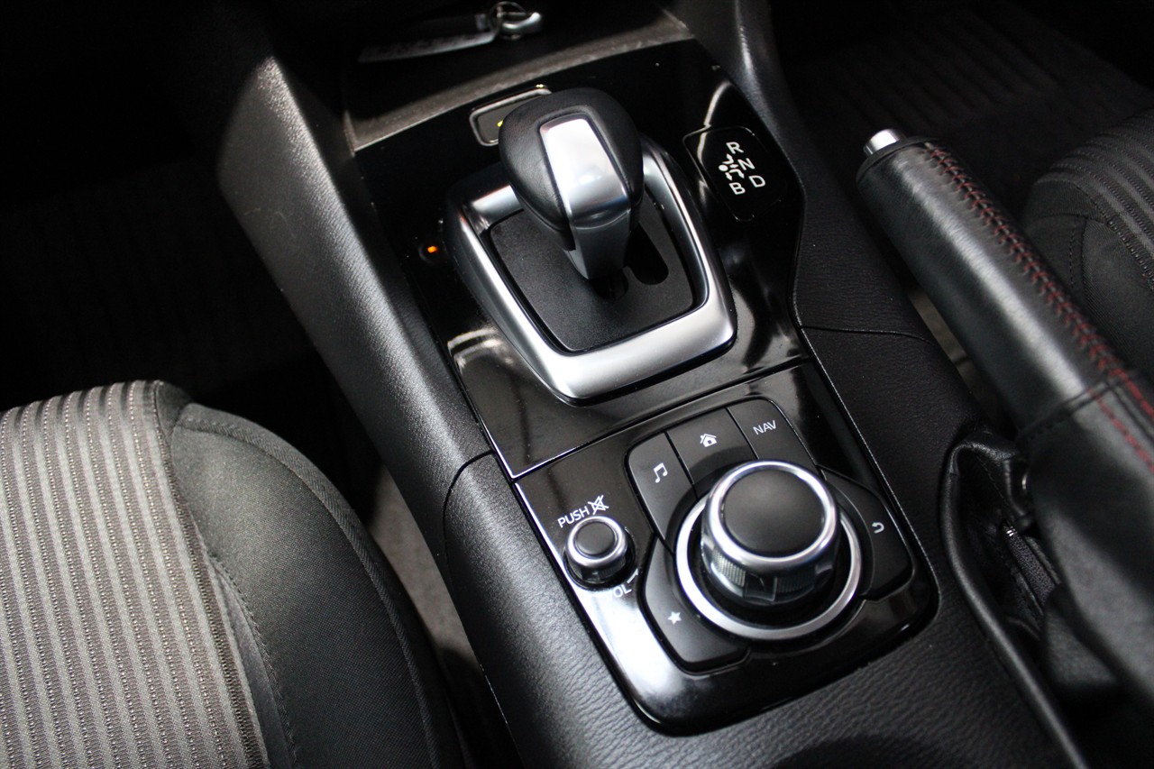 2013 Mazda Axela