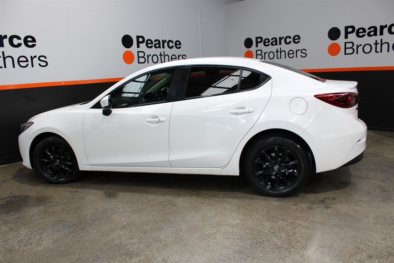 2013 Mazda Axela