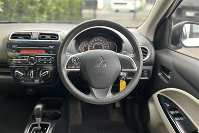 2017 Mitsubishi MIRAGE - Thumbnail