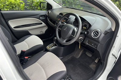 2017 Mitsubishi MIRAGE - Thumbnail
