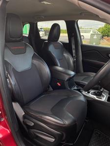 2016 Jeep Cherokee - Thumbnail