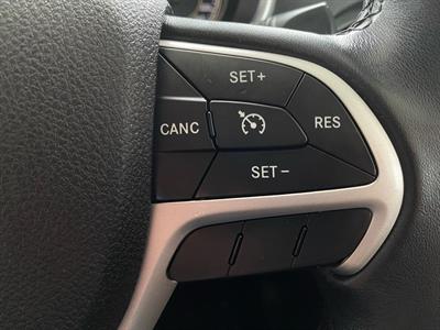 2016 Jeep Cherokee - Thumbnail