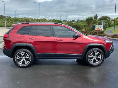 2016 Jeep Cherokee - Thumbnail