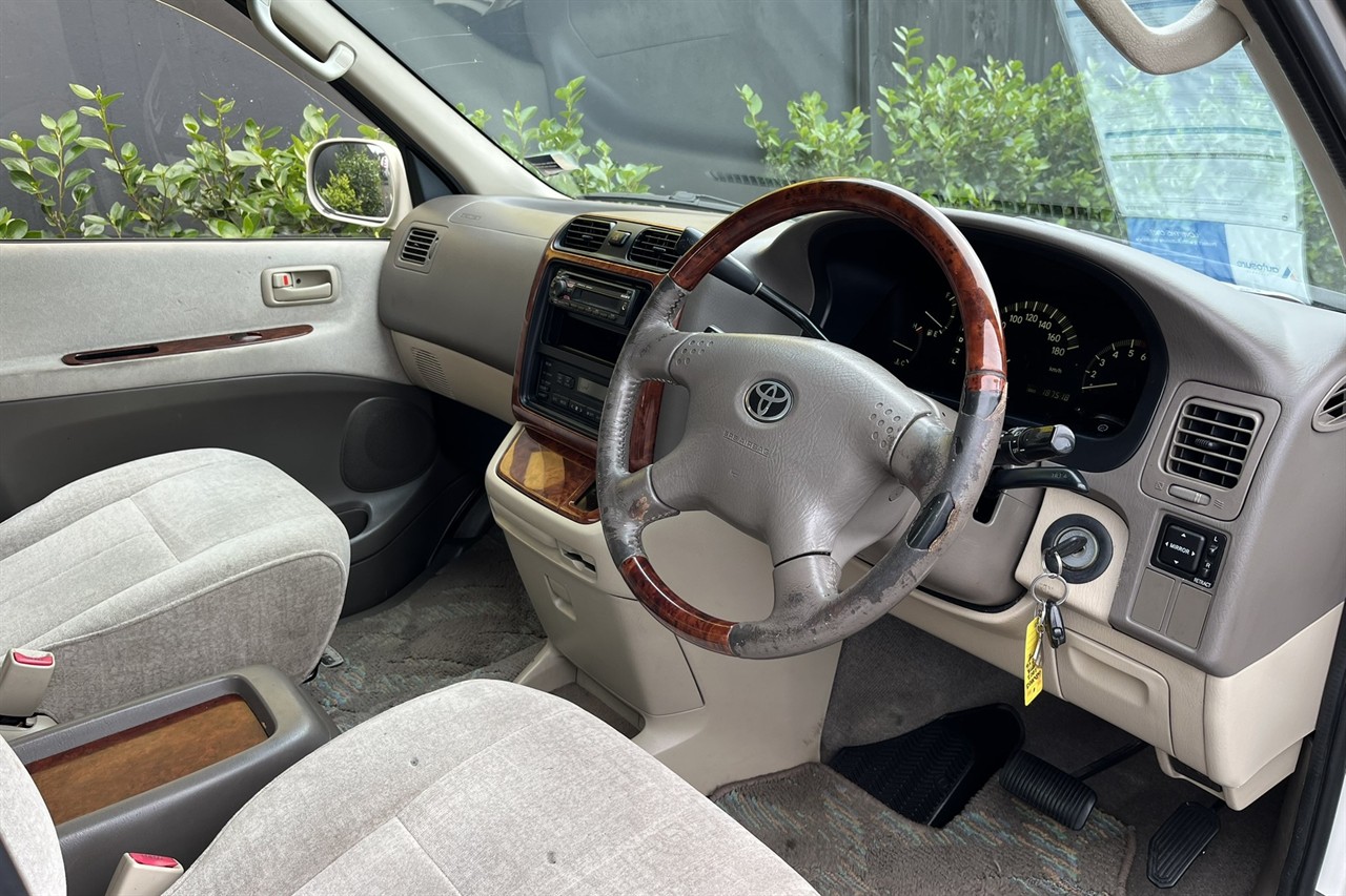 2002 Toyota Hiace
