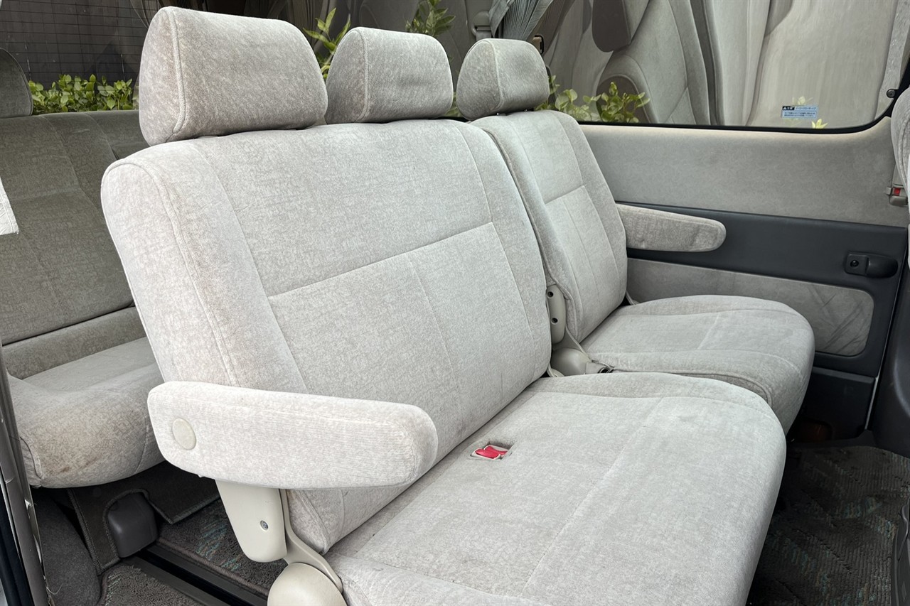 2002 Toyota Hiace