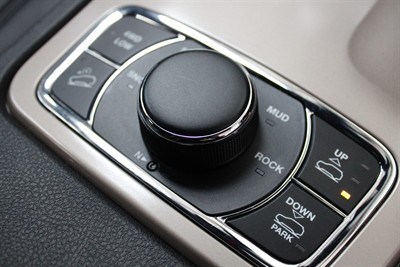 2015 Jeep Grand Cherokee - Thumbnail