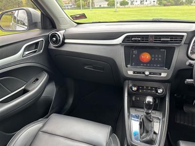 2022 MG ZS - Thumbnail