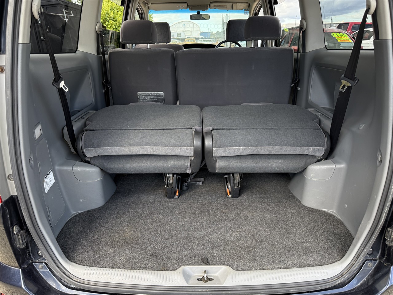 2004 Toyota Noah