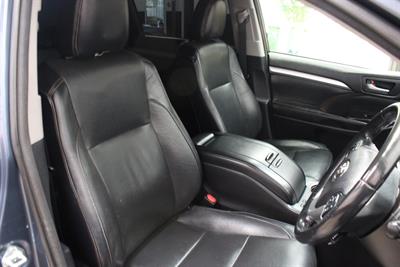 2017 Toyota HIGHLANDER - Thumbnail