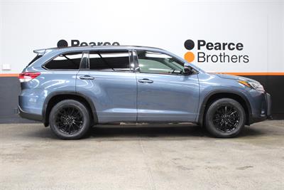 2017 Toyota HIGHLANDER - Thumbnail