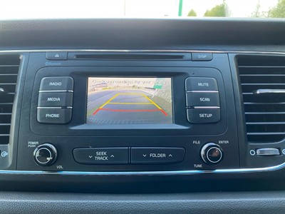 2015 Kia Carnival - Thumbnail
