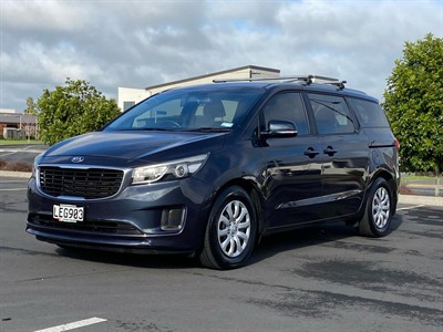 2015 Kia Carnival - Thumbnail