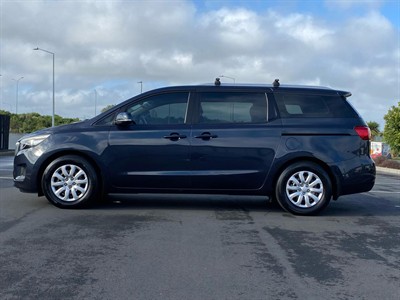 2015 Kia Carnival - Thumbnail