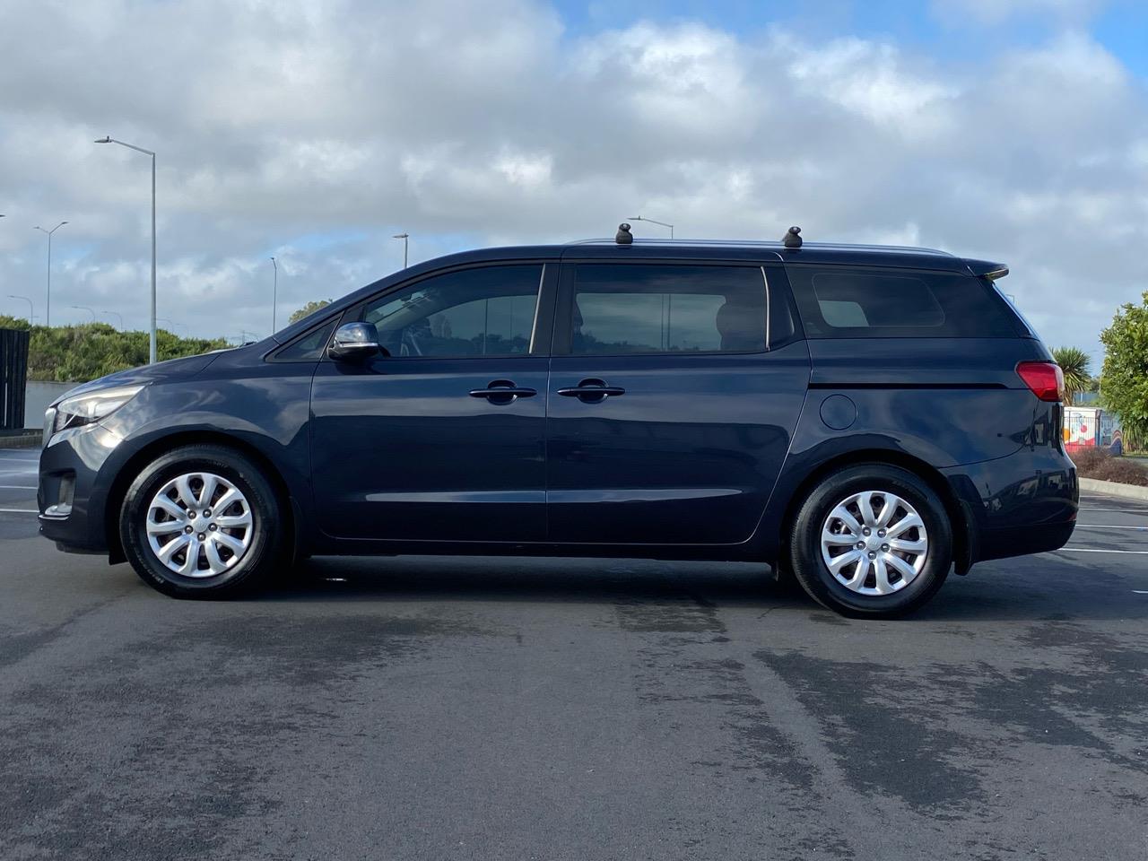 2015 Kia Carnival