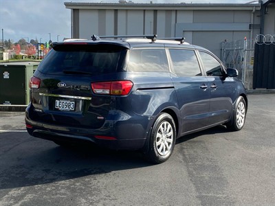 2015 Kia Carnival - Thumbnail