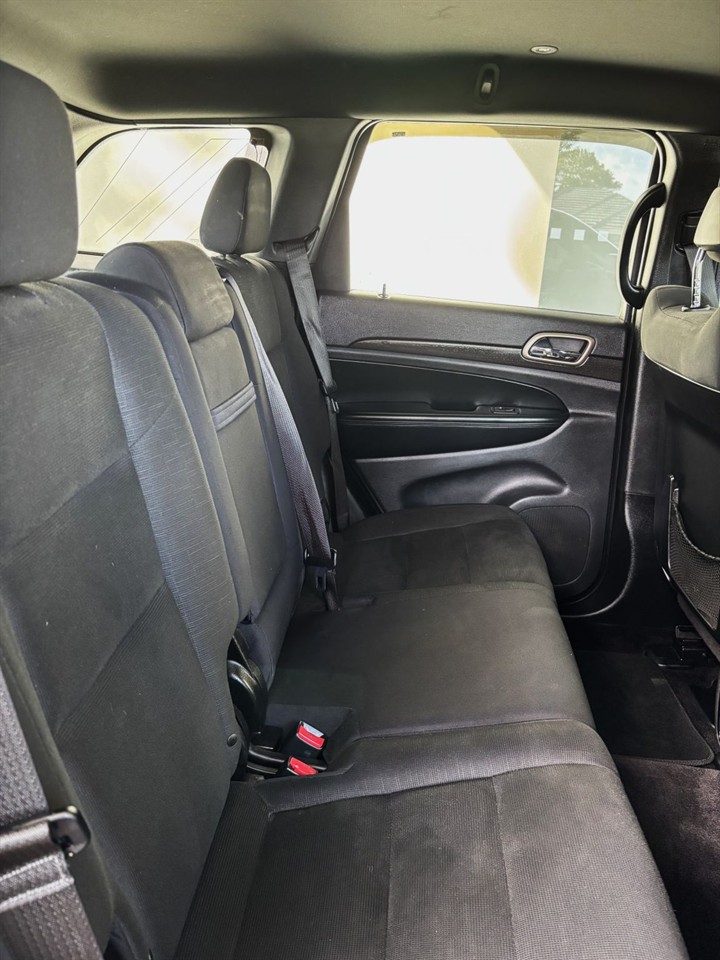 2017 Jeep GRAND CHEROKEE