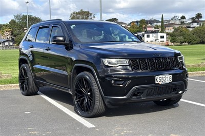 2017 Jeep GRAND CHEROKEE - Thumbnail