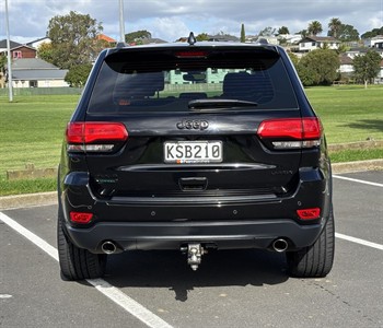 2017 Jeep GRAND CHEROKEE - Thumbnail