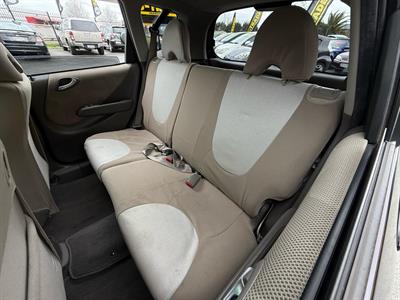 2006 Honda FIT - Thumbnail