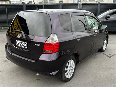 2006 Honda FIT - Thumbnail