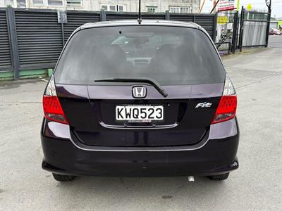 2006 Honda FIT - Thumbnail