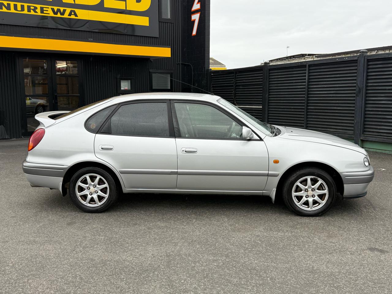 1999 Toyota Corolla