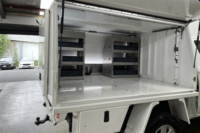 2023 Mitsubishi Triton - Thumbnail