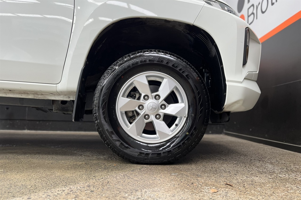 2023 Mitsubishi Triton